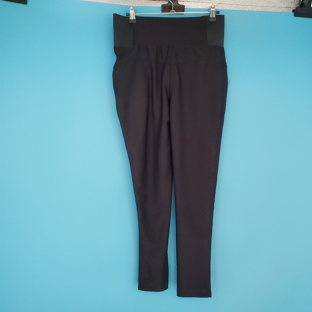 Lark + Grey Maternity Leggings Size Small Black Cropped